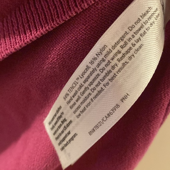 Eileen Fisher Women's magenta Long Sleeve lightweight sweater - small - Picture 3 of 5
